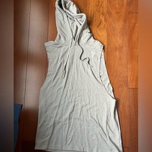Men’s Gymshark sleeveless hoodie size Large in grey